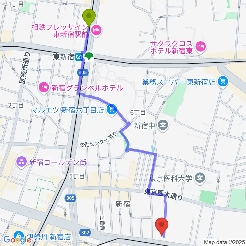 東新宿駅から新宿アットシアターへのルートマップ地図
